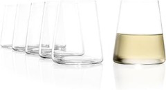 Guía para elegir copas modernas ideales para tu minibar